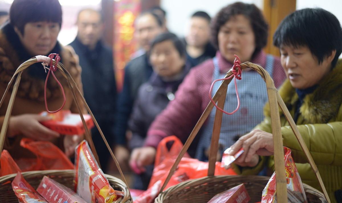 你不把我名字加在房本上,就休想让我拿出彩礼钱