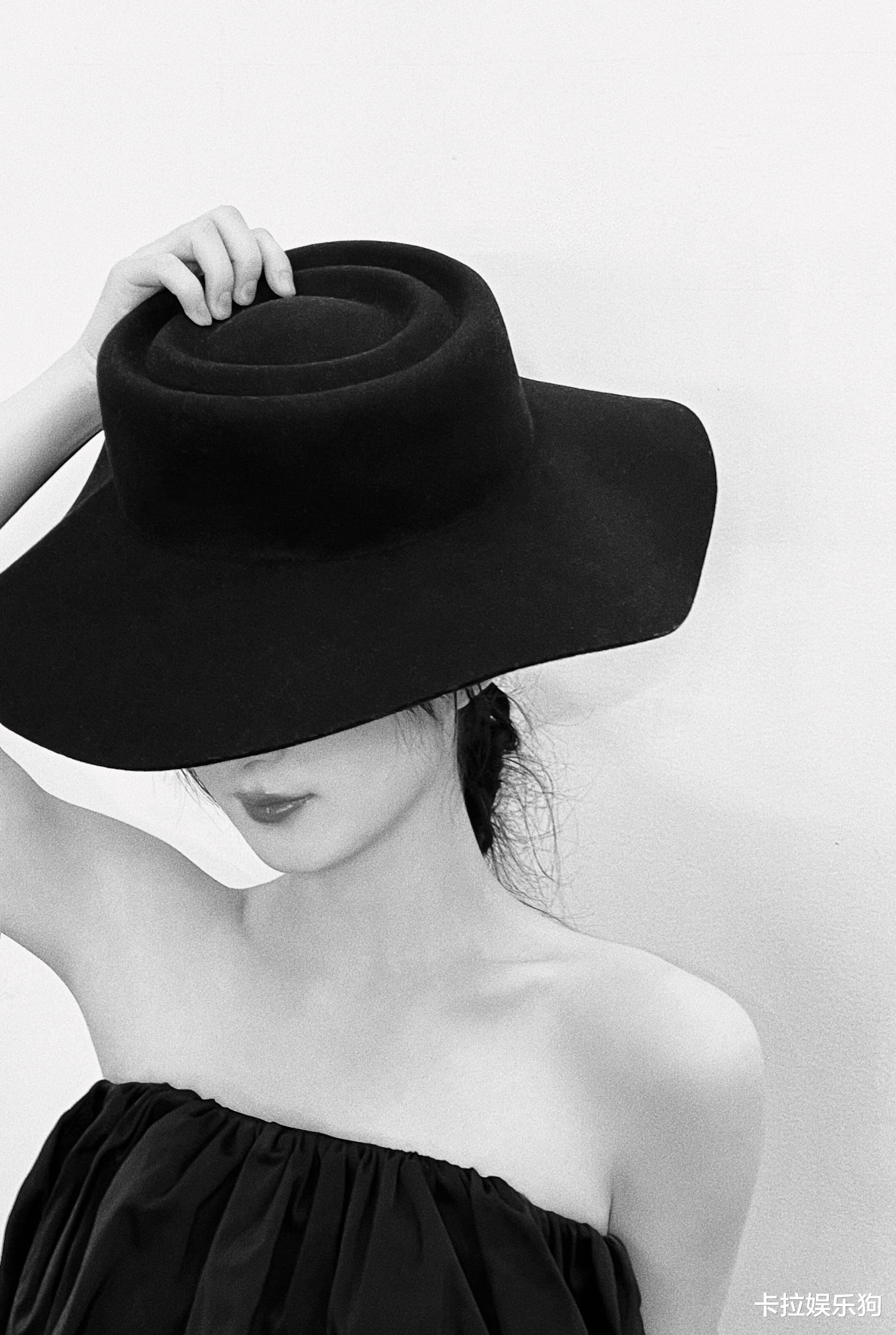 赵丽颖|赵丽颖最新颖业笔记来啦！甜妹御姐双重设定，爱事业的女人好美~