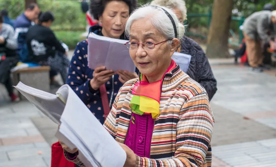 大学生|延迟退休或在2027年推行，4类职业深受影响，年轻人却面露苦涩