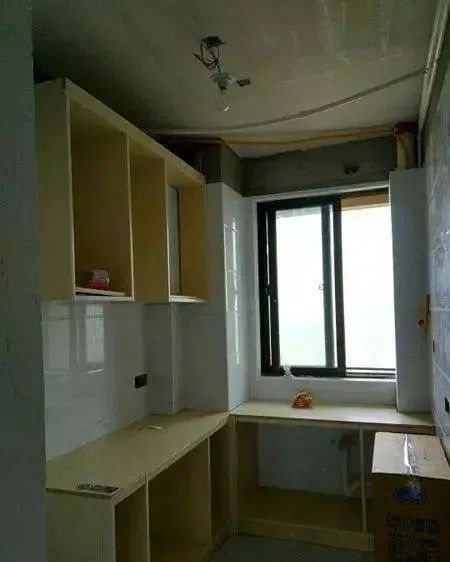 我家新房，花3万找亲戚打的全屋柜子，太漂亮实用了，看完都夸！