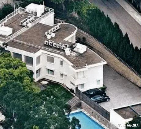 豪宅|10位港星移居国外现状，富豪明星买豪宅开餐厅，没钱的当服务员