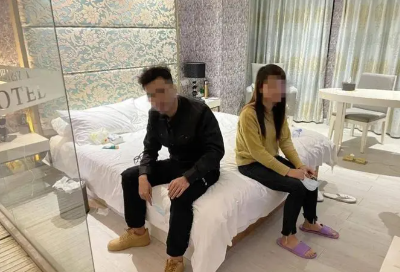 江苏南京,一男子因酒后嫖娼,被拘留3日,公司认为该行为扰乱了生产秩序