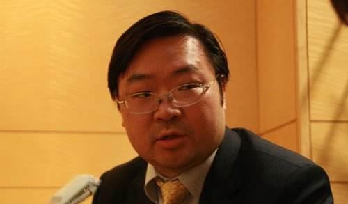 江西首富创办两家公司后，两度卷钱跑路，银行成最大冤家