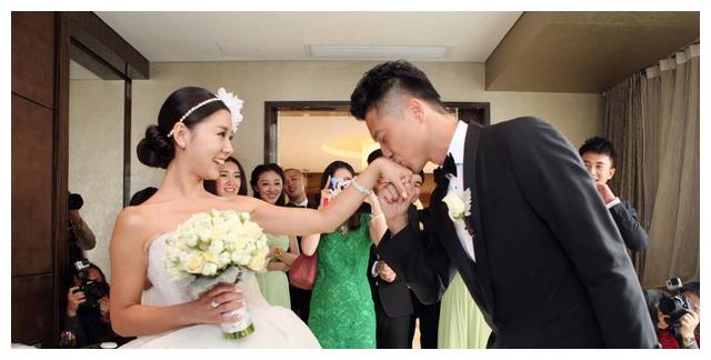 应采儿|结婚多年仍然恩爱如初,这5对明星模范夫妻的爱情,让人羡慕不已