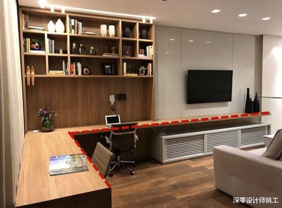 谁说空间小就不能有书桌，电视柜连着书桌做L型，也能实现学习办公区
