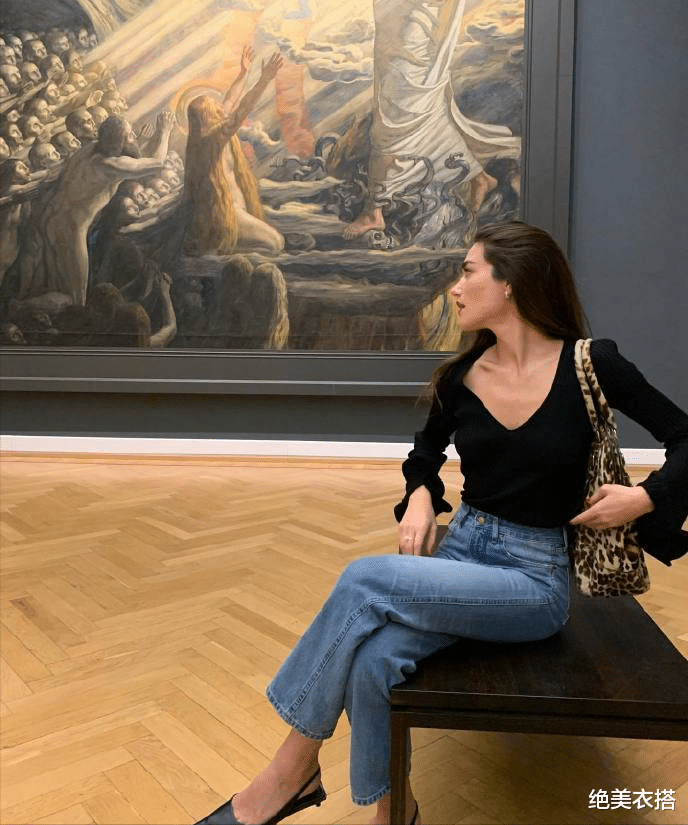 精辟!为什么穿对“领型”这么关键?5条穿搭重点,懂了才优雅啊