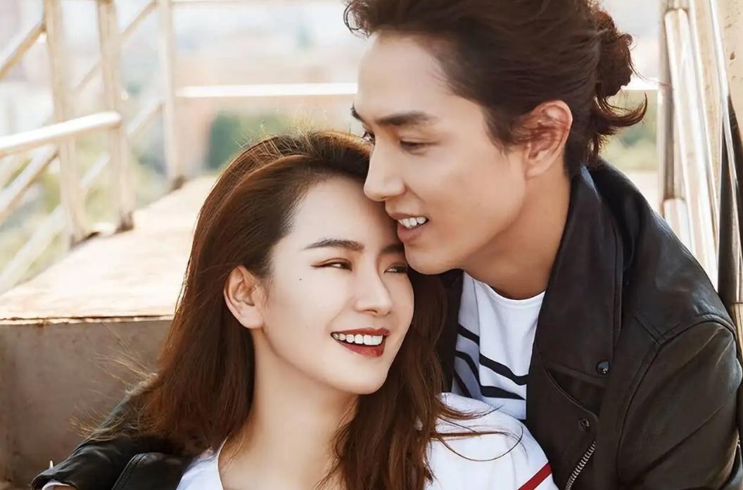 二胎|戚薇发文“又一只”官宣诞下二胎，难掩心中喜悦，儿子将随母姓