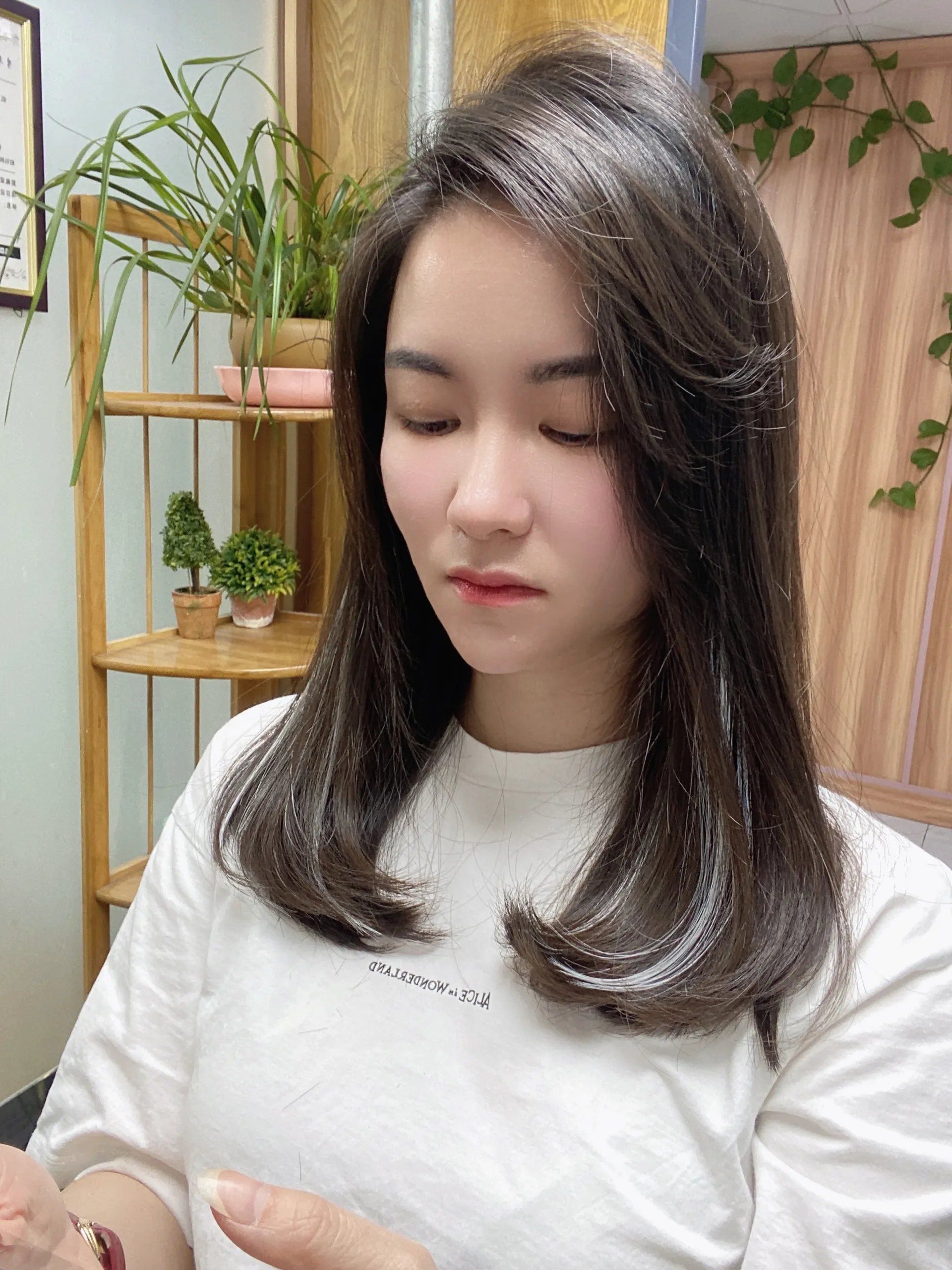 发型 女士发型别乱剪，剪来剪去最美还是这几种，照着剪就对了