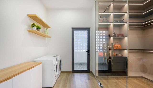 卖掉城里100,回农村建230别墅,一楼院子顶楼露台,生活安逸