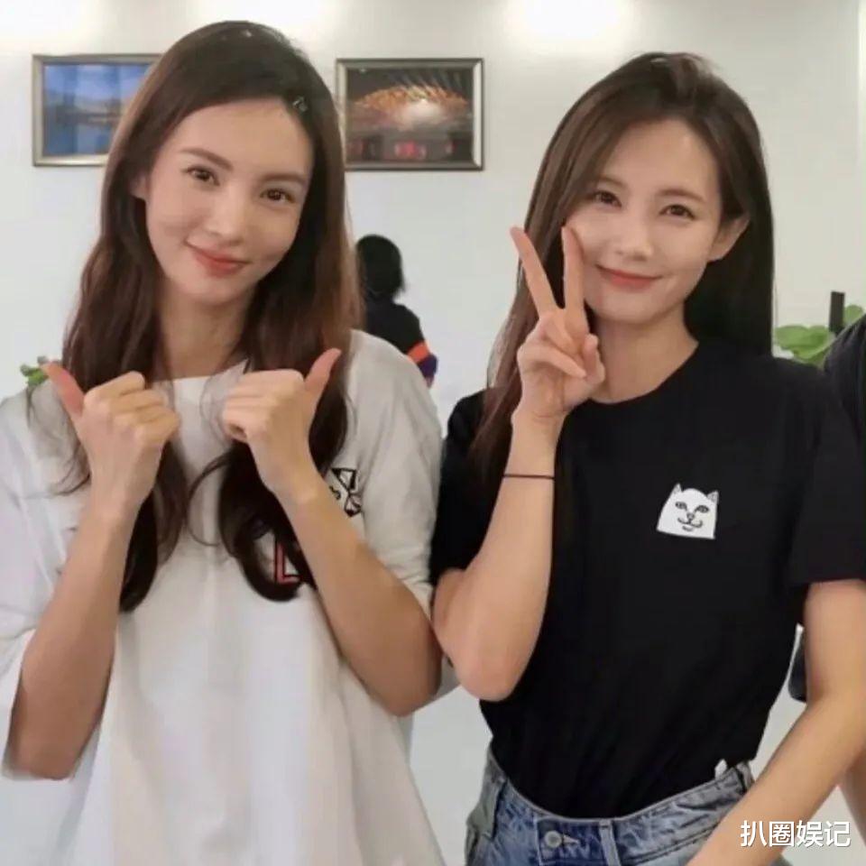 杨幂|宋祖儿现在是杨幂的闺蜜，杨幂去哪都带着她玩，宋祖儿是签定嘉行了