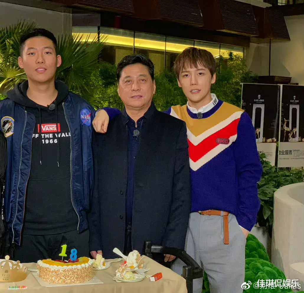 刘维|娱乐圈再传噩耗，知名歌手父亲去世，享年67岁！