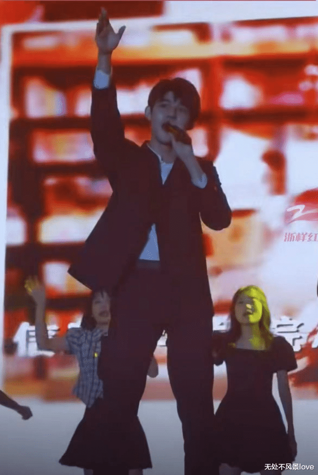 辅警|北大女博士、知名男明星扎堆入职高校辅导员?宇宙的尽头果然是......