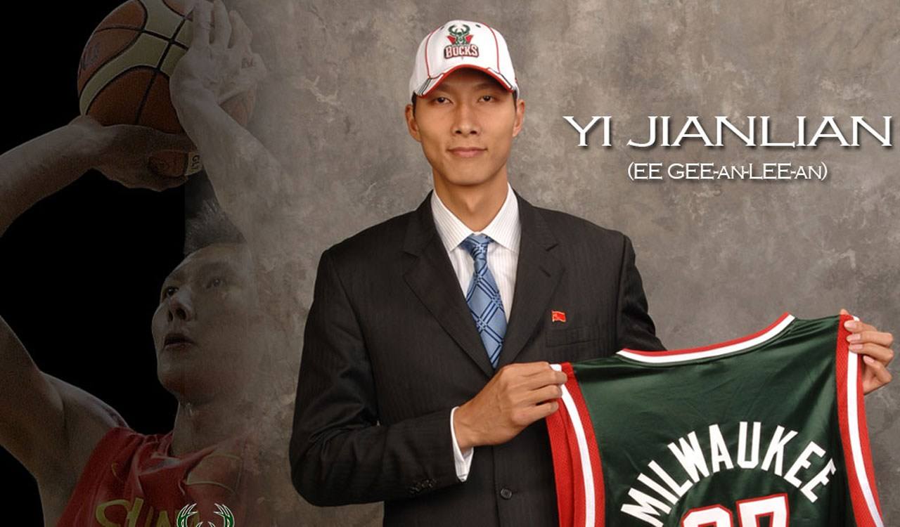 易建联|为何选秀大会第6位的易建联在NBA混不下去，多年后他给出了答案
