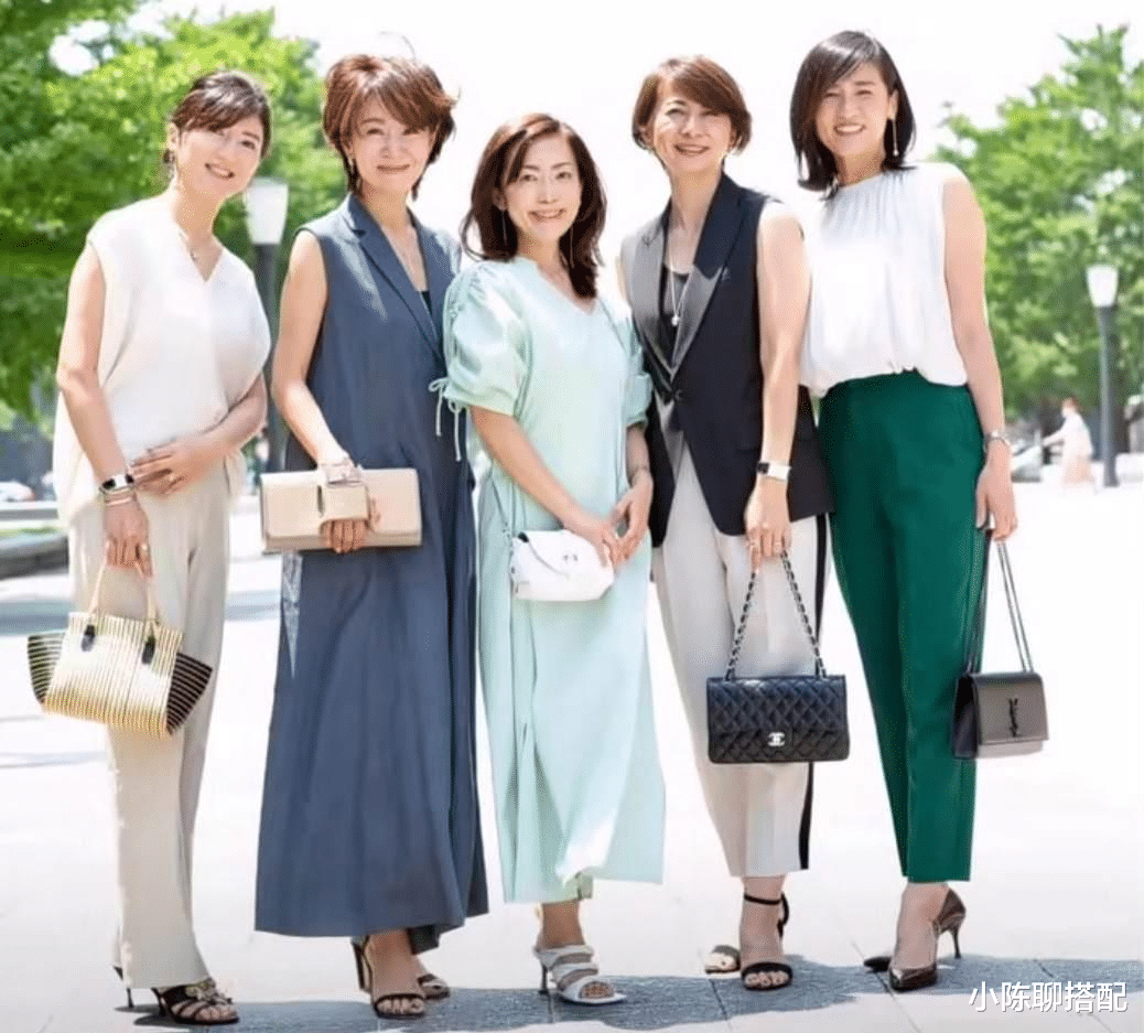 发型 为什么日本主妇不显老:除了简约高级的穿搭,还有优雅气质的发型