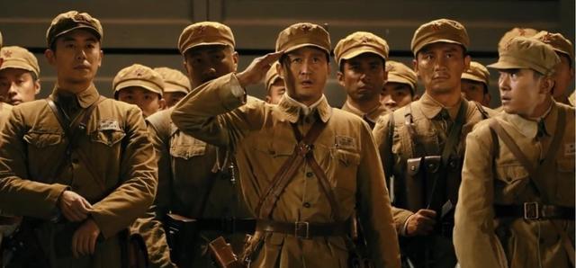 运动员|《水门桥》为何七连只有万里能活？前作早有伏笔，历史也给出答案