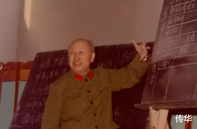抛开感情因素,实事求是地说:杨振宁和钱学森谁更厉害?