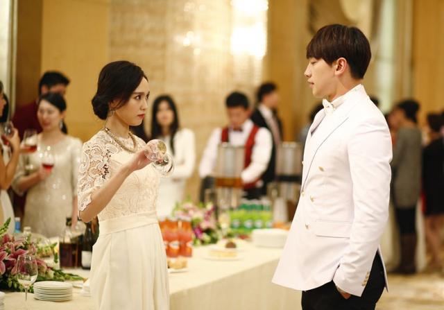 于曼丽|硬把女二演成女主的3部剧，青铜秒变王炸，最后1部女主“多余了”