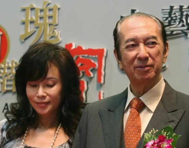 陈婉珍|当豪门太太有多难？何超莲透露，母亲陈婉珍曾压力大导致患抑郁症