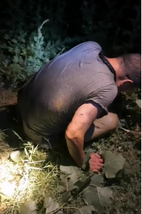 黄河|男子掉黄河漂7公里,钓鱼人拔7米高杨树拦截,成功救人上岸