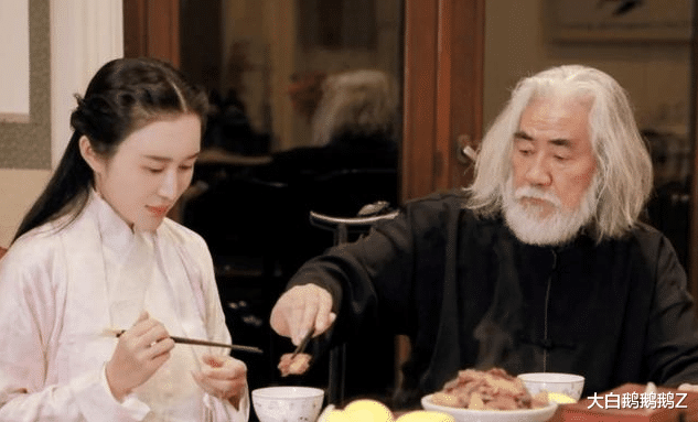 郝劭文|张纪中:20一斤的大米吃不起?惹网友争议,小超市郝劭文受好评