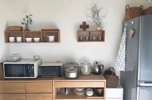 这位80后太太,坚持一天一收拾,把家打理得一尘不染,看着都舒服