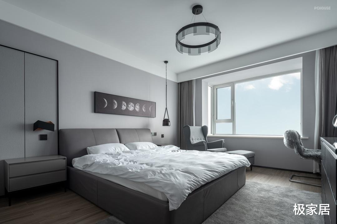 位于顶层的复式，拥有绝佳的视野，让你忘却一天的疲惫