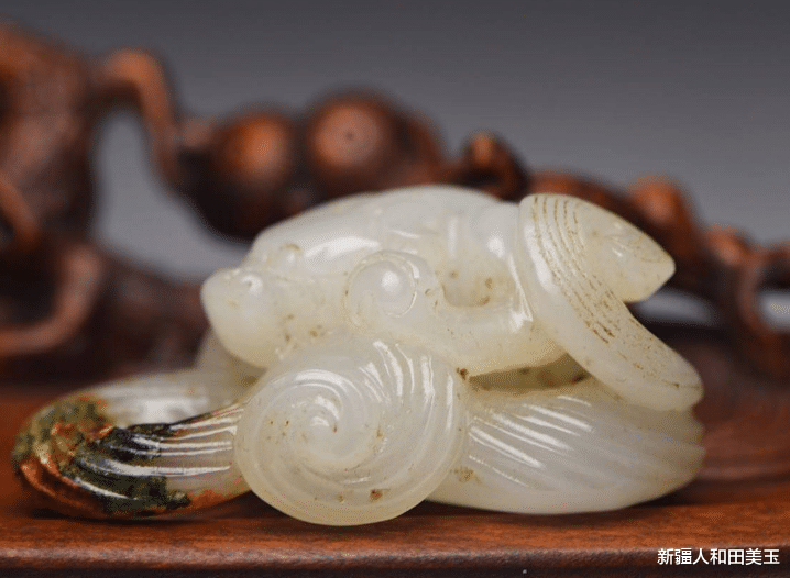 翡翠手镯|和田玉的市场价格是多少？应该如何估价？怎样保证自己买不亏