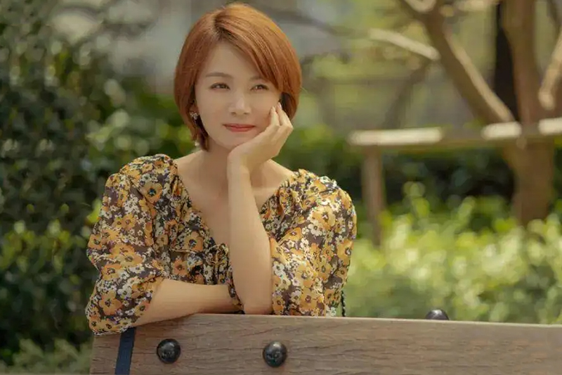 蒋静|同样是在家带孩子,为何李宇文被称为好男人,蒋静却成了傻女人?