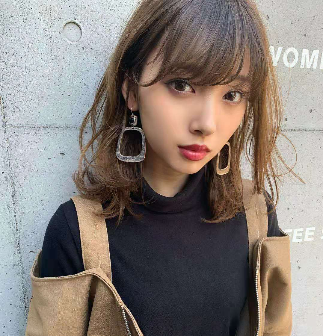 发型 适合长脸女士的10款发型，时尚减龄又显气质，衬托脸型又有高级感