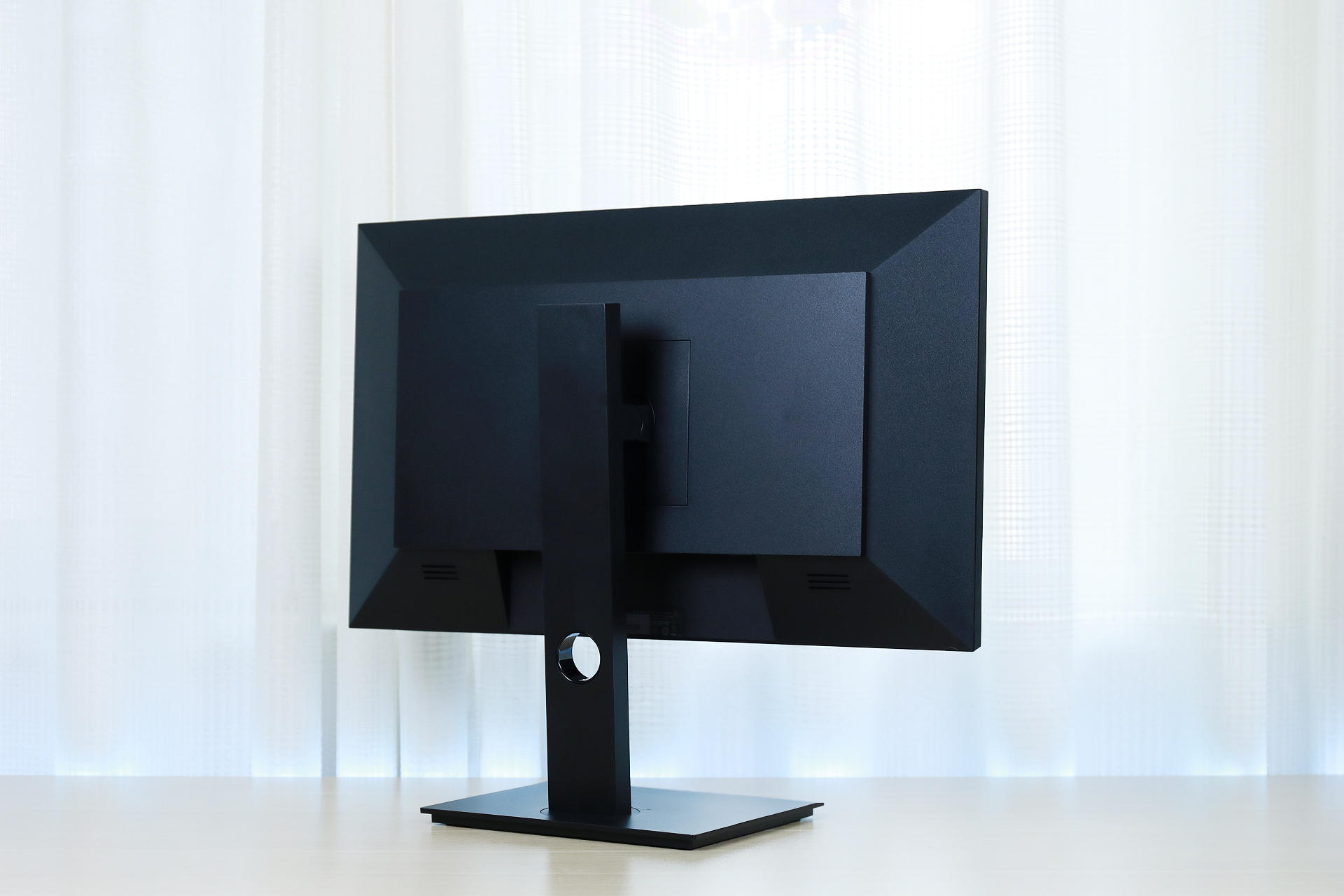 显示器|一台令苹果设备如虎添翼的小屏旗舰，INNOCN 24C1Q美术显示器测评