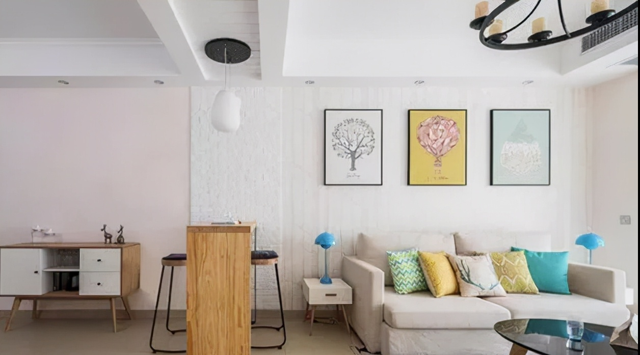 92平米新房装修完毕,餐厅设计太新颖,打扫完想立马入住!