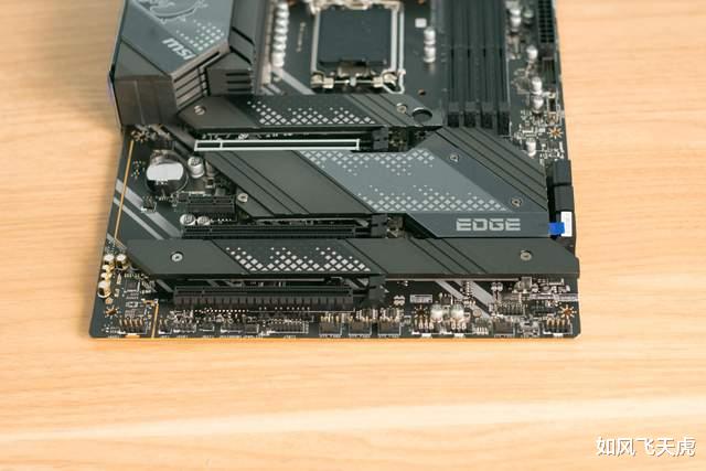 以1080元买3080显卡的心态，用这款Z690 EDGE DDR4主板正常吧