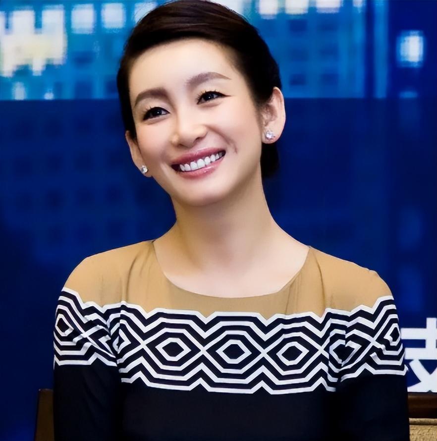 秦海璐|怀孕时公公小叔子相继去世,秦海璐独自当家,今和王新军很幸福