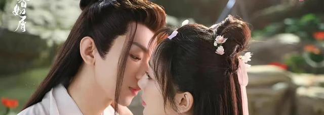 星落凝成糖|暑假档好剧众多：《沉香如屑》《星落凝成糖》《玉骨遥》备受期待