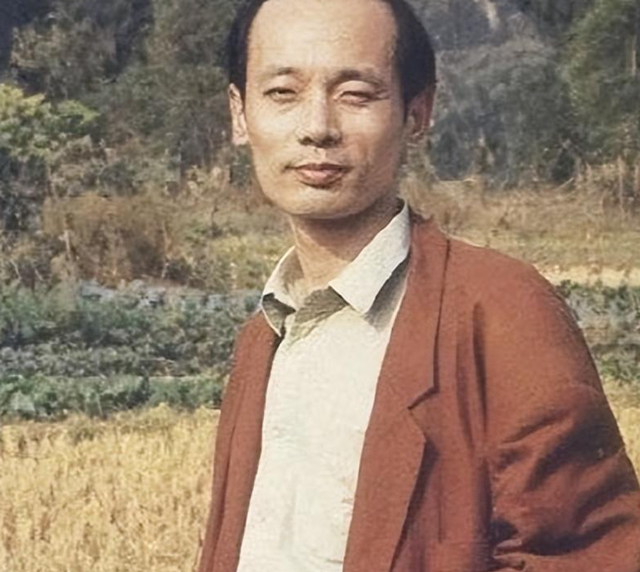 戴安娜王妃|葛优：自己“丁克”半辈子，却帮傅彪养了17年儿子，他图什么？