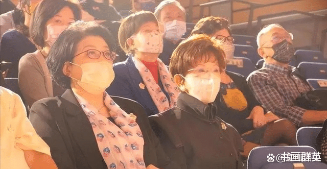 台湾大姐大洪秀柱书法引爆赞,字里字外处处表忠心,深得网友追捧