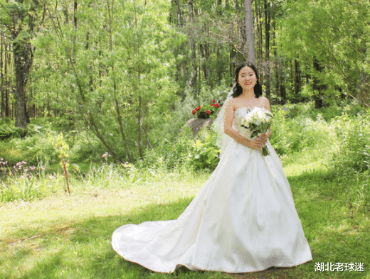 韩国队|亚运冠军要嫁老外了！美女下月和白人老公补办婚礼，3年生了2娃