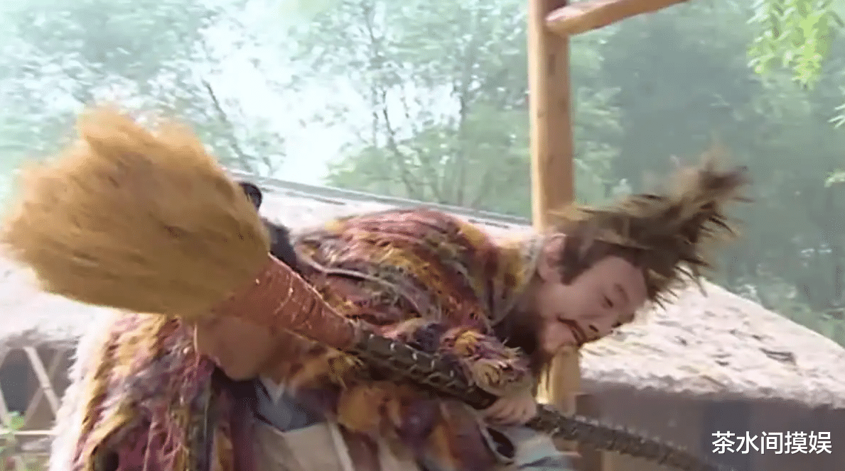 吴京|同样是演狐狸,刘诗诗像花妖,李冰冰造型老气,周迅的最真实