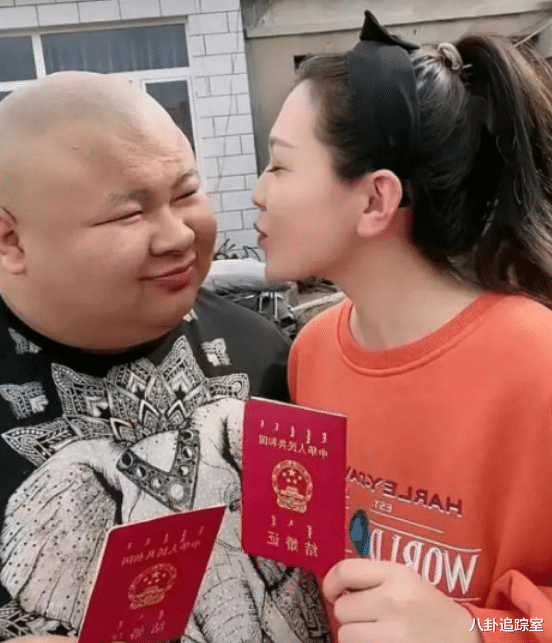蛋白粉 网红“狗老师”出院，未来3个月只能喝蛋白粉，吃饭、闻烟味想吐
