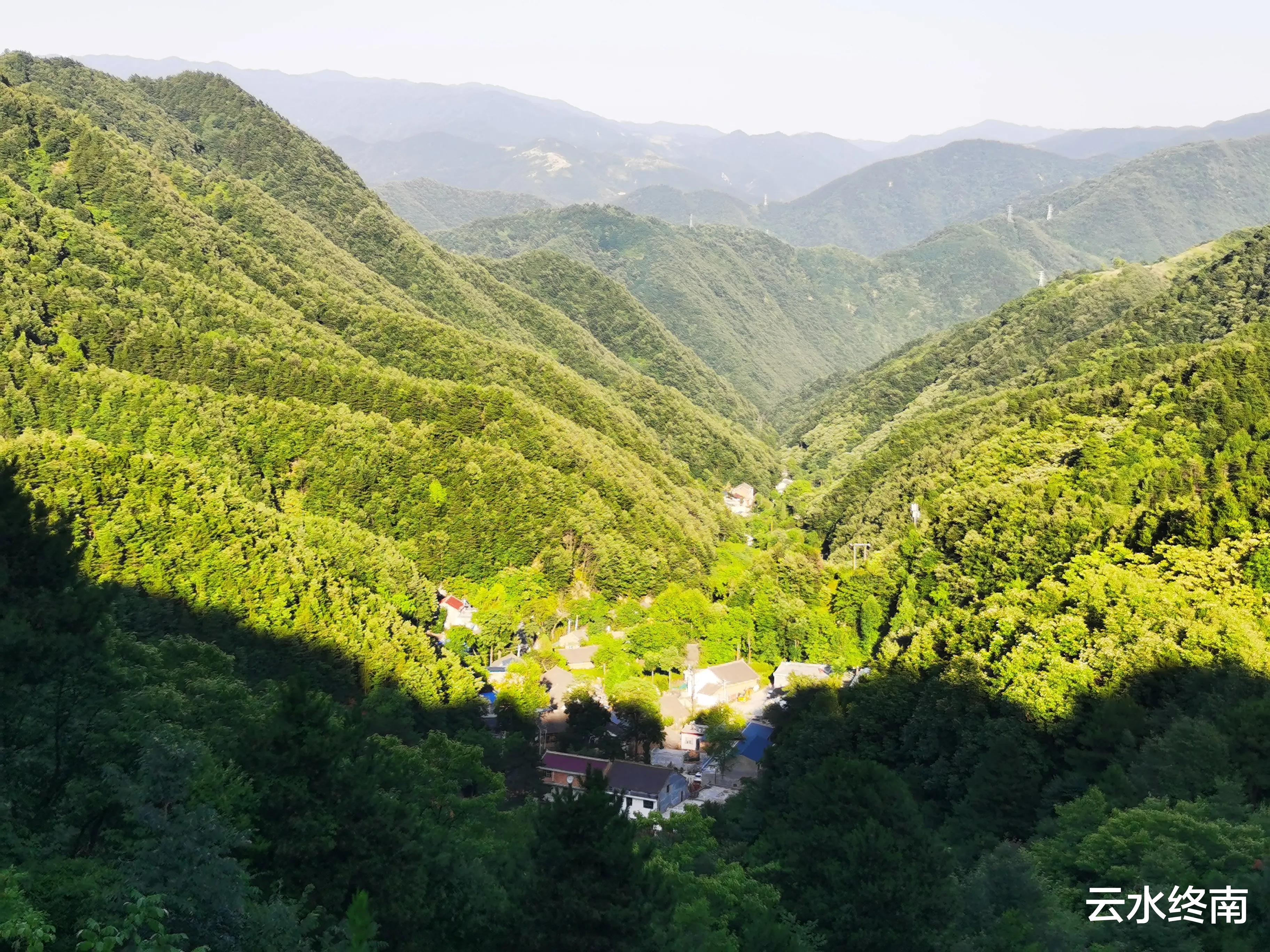 |骑行蓝田一条密道，翻越三座大梁，探访汽车能开不