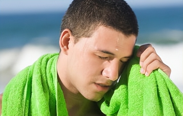 医院|臭汗源于肝、虚汗源于肺、冷汗源于肾,中医教你解读脏腑健康信号