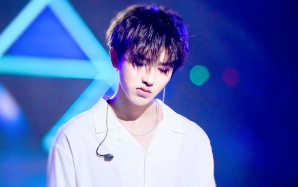 蔡徐坤|资本家向来以利益为重，而蔡徐坤，就是资本家所生产的“商品”