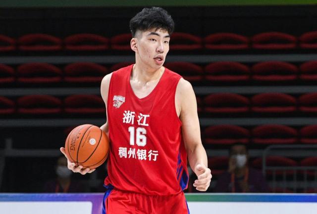 姚明|男篮23分魔兽伤退，杜锋姚明遇到打击，辽宁的双外援也要换人了