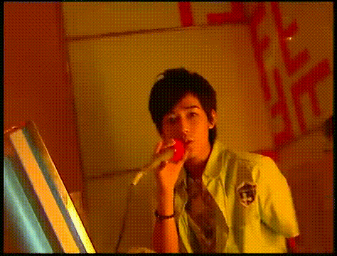 苏醒|暴打“托奶李天王”的耿直歌手，为何能凭借一档综艺再度走红？