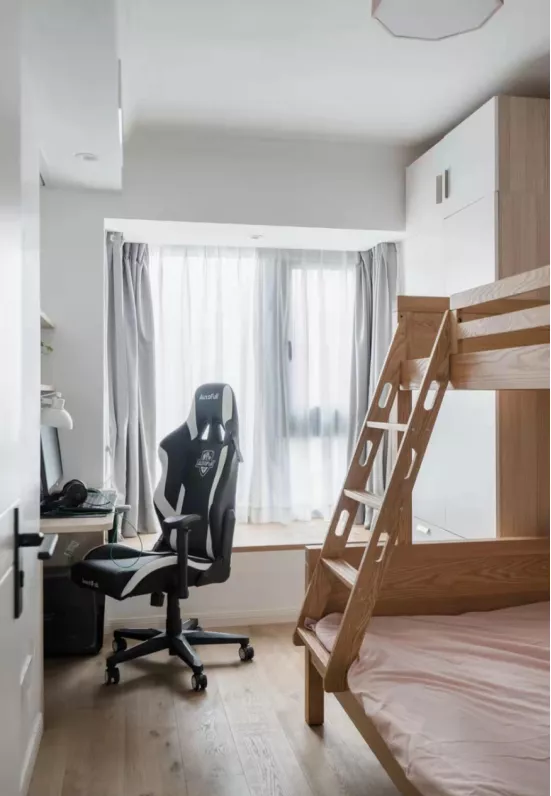 100㎡北欧风清爽宜人,自带10㎡露台做休闲区,简而美设计真大气