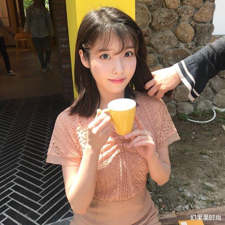 穿衣搭配|夏天必学「初恋感穿搭」！跟着女星穿，让你成为无法抗拒最美初恋