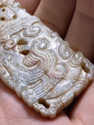 和田玉籽料|明 和田玉籽料 受沁 苍龙教子 玉珮 挂件把件