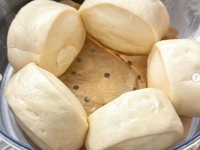 徐静蕾|48岁徐静蕾现身乡村农场，肚子凸孕味十足