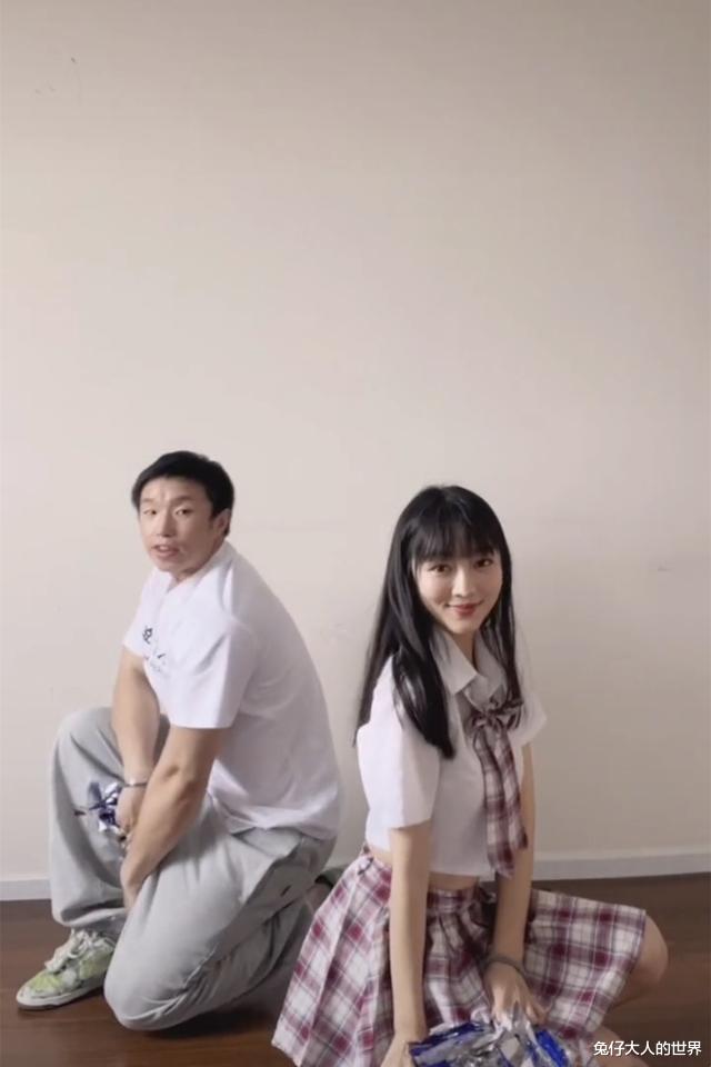 德云社|德云社饼嫂发布视频,好身材让大家羡慕,粉丝:嫂子真漂亮