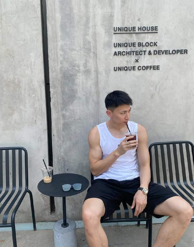 钟鹿纯|刘晓宇前女友表示未整容！疑似未穿内衣展示好身材，已不相信爱情